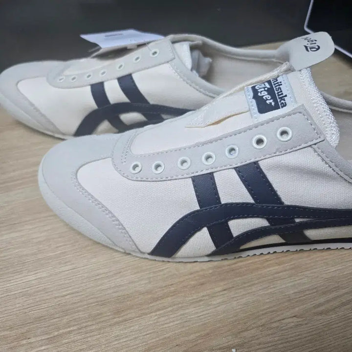 [SOLD OUT] [새제품]오니츠카타이거 멕시코 66 슬립온 베이지 265mm