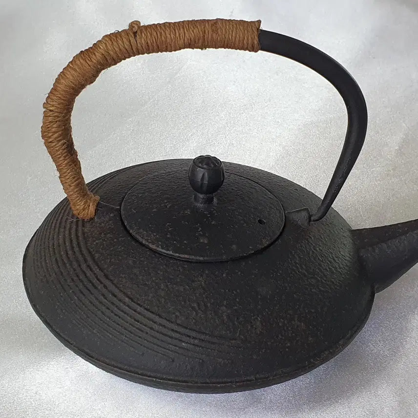 [BUNJANG] Antique Cast Iron Teapot Southern Ironware Style / 엔틱 무쇠 주전자 / 남부철기 스타일 (1300g 묵직한 무게)
