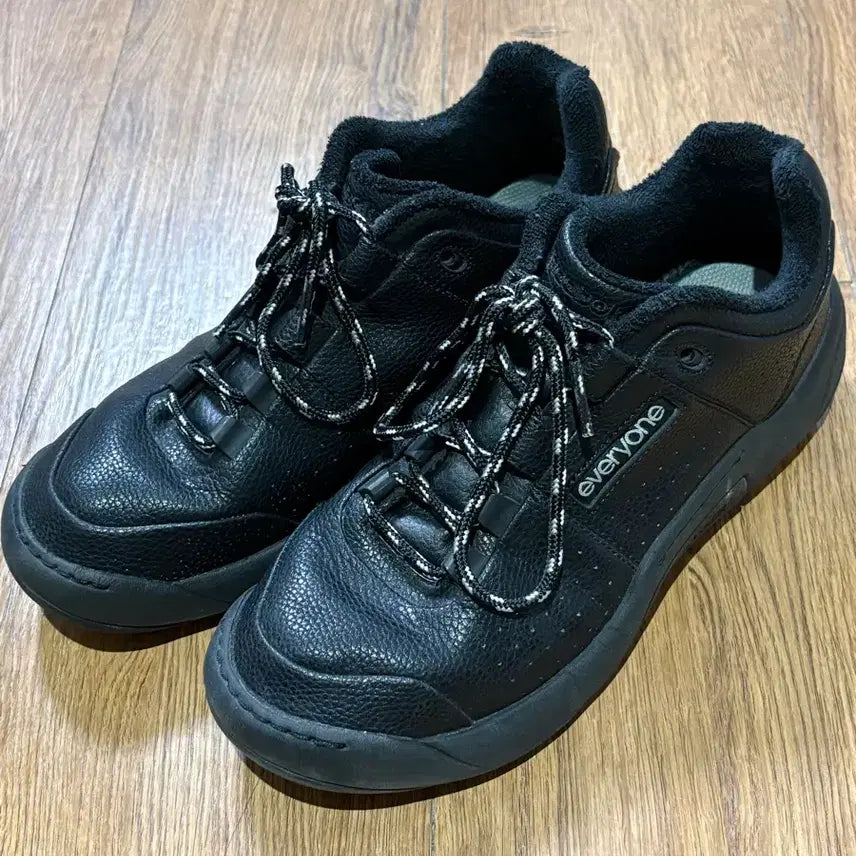 [BUNJANG] Reebok Duke Sneakers / 리복 에브리원(reebok everyone) 듀크 270