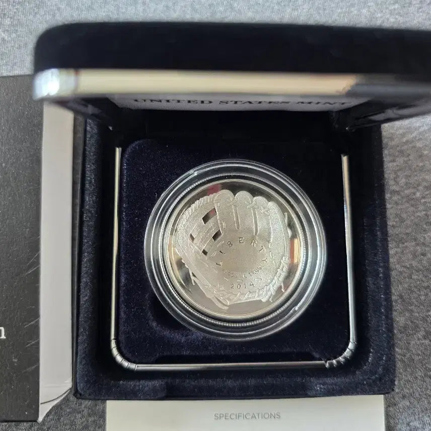 [BUNJANG] 2014 National Baseball Hall of Fame Commemorative Silver Coin / 2014 미국 야구 명예의 전당 기념 은화