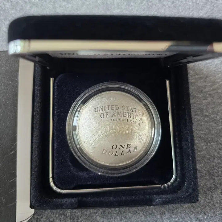 [BUNJANG] 2014 National Baseball Hall of Fame Commemorative Silver Coin / 2014 미국 야구 명예의 전당 기념 은화