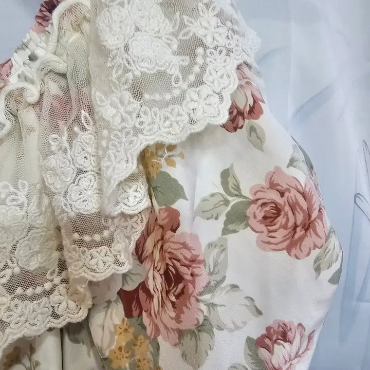 [BUNJANG] Liz Lisa Floral Lace Blouse / LIZ LISA  리즈리사 플로럴 레이스 블라우스