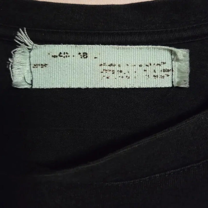 [BUNJANG] Off-White Black Short Sleeve T-Shirt / 오프화이트 블랙 반팔 티셔츠