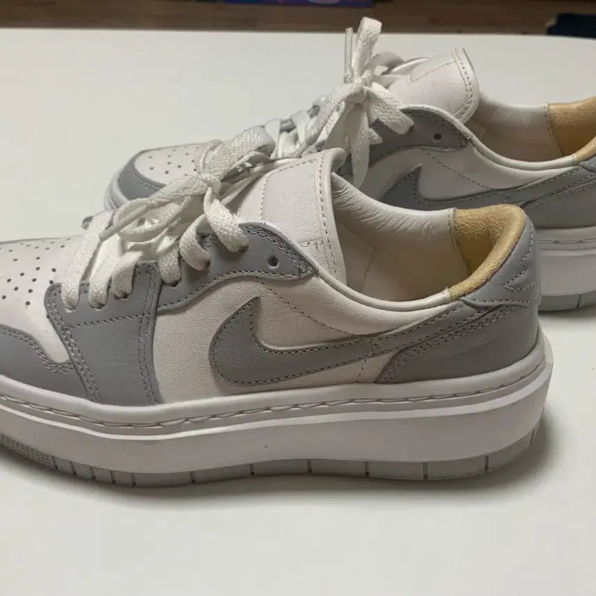 [BUNJANG] Nike Air Jordan 1 Elevate Low White Wolf Grey / 나이키 에어조던1 플랫폼 화이트/울프그레이