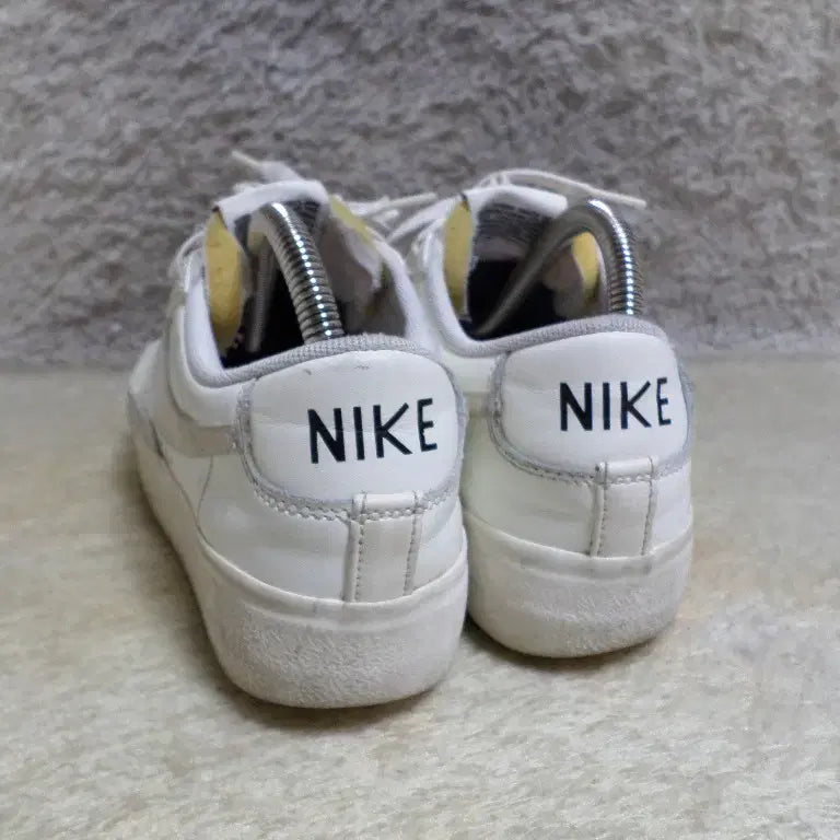 [BUNJANG] Nike Blazer Low Platform Sneakers / 후루룩구제2 245 나이키 블레이저 로우 플랫폼 운동화중고신발260512