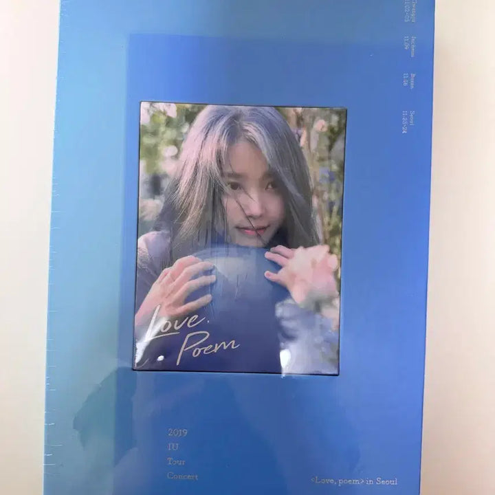 [BUNJANG] IU 2019 Love Poem Concert Blu-ray / IU 2019 Love Poem 콘서트 블루레이