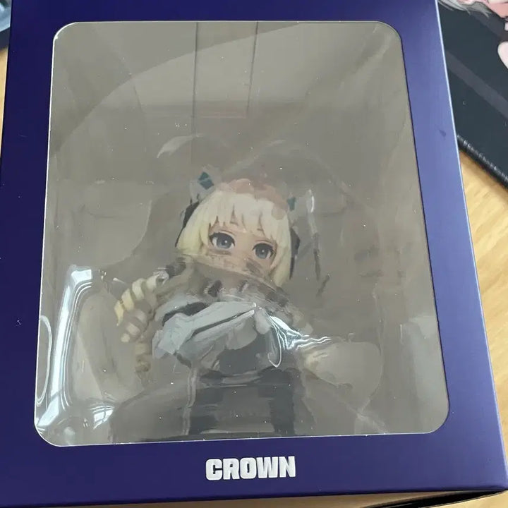 [SOLD OUT] 니케 크라운 sd 피규어 + 마우스패드