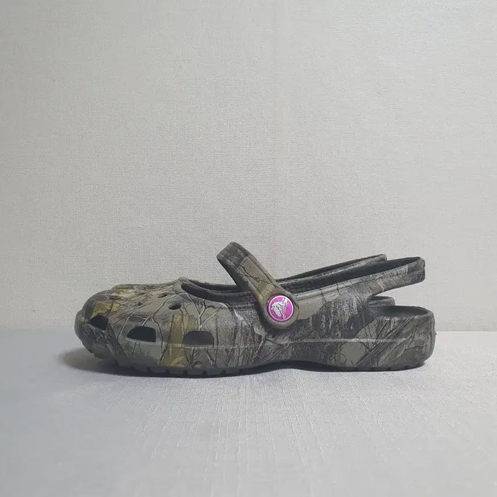 [BUNJANG] Crocs Shaina RT Camo Flat Mary Jane Sandals / 230mm 크록스 샤이나 RT 카모 플랫 메리제인 샌들 W6