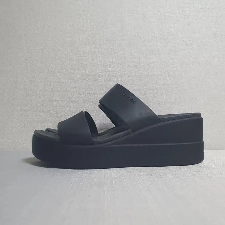 [BUNJANG] Crocs Brooklyn Mid Wedge Platform Sandals Black W7 / 240mm 크록스 브루클린 미드 웨지 플랫폼 샌들 블랙 W7