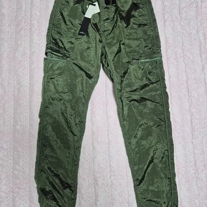 [SOLD OUT] 미시착 새상품28-29-S 스톤아일랜드 메탈나일론 카고조거팬츠 28-29