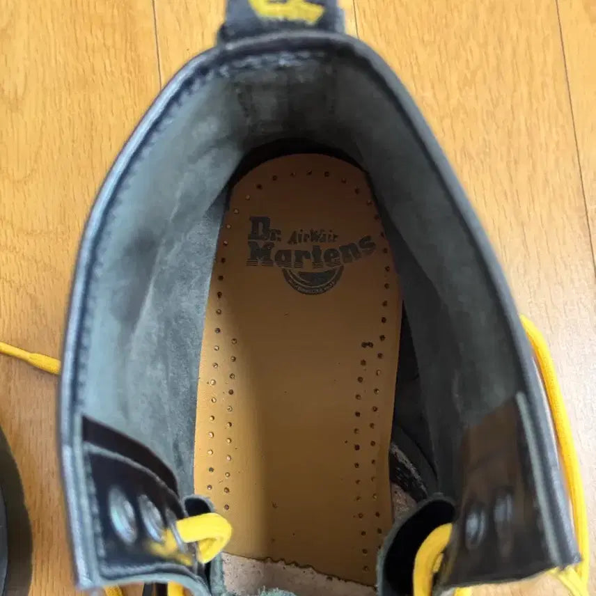 [BUNJANG] Dr. Martens 1460 Smooth Leather 8-Eye Boots UK 8 / 닥터마틴 1460 스무스 8홀 270 UK8