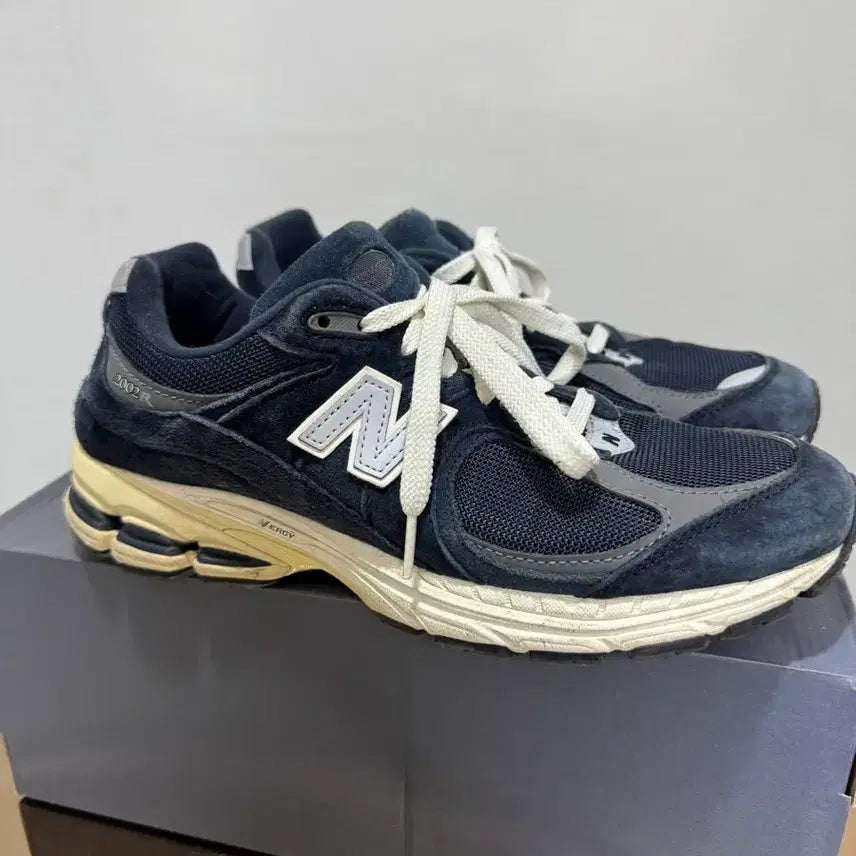 [BUNJANG] New Balance 2002R Eclipse Castle Rock (265mm) / 뉴발란스 2002r 이클립스 캐슬락 265 사이즈 판매합니다