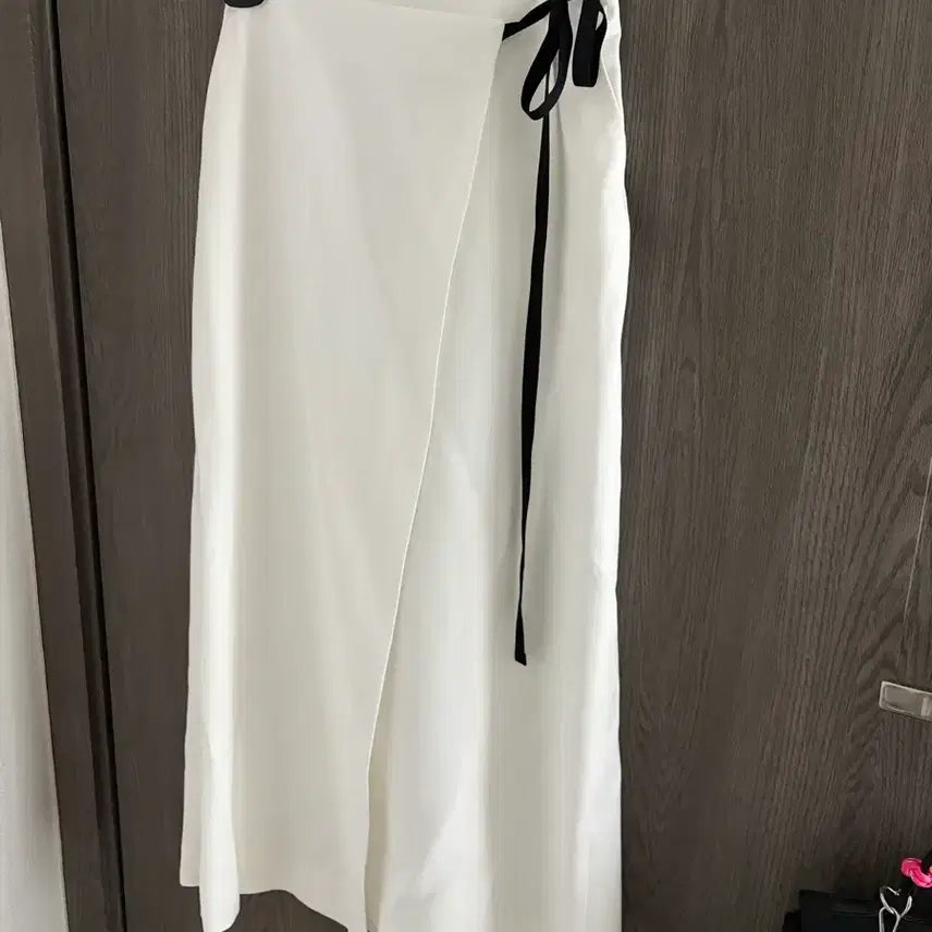 [BUNJANG] Around You White Wrap Skirt / 어라운드율 화이트 랩스커트