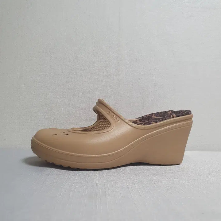 [BUNJANG] Crocs Francis Wedge Sandals Beige W6 / 230mm 크록스 프랜시스 웨지샌들 통굽 샌들 베이지 W6