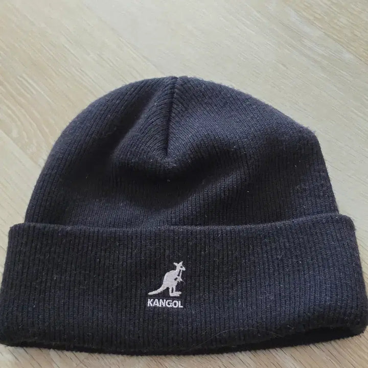 [BUNJANG] Kangol Black Beanie Hat / 캉골 블랙 비니 모자