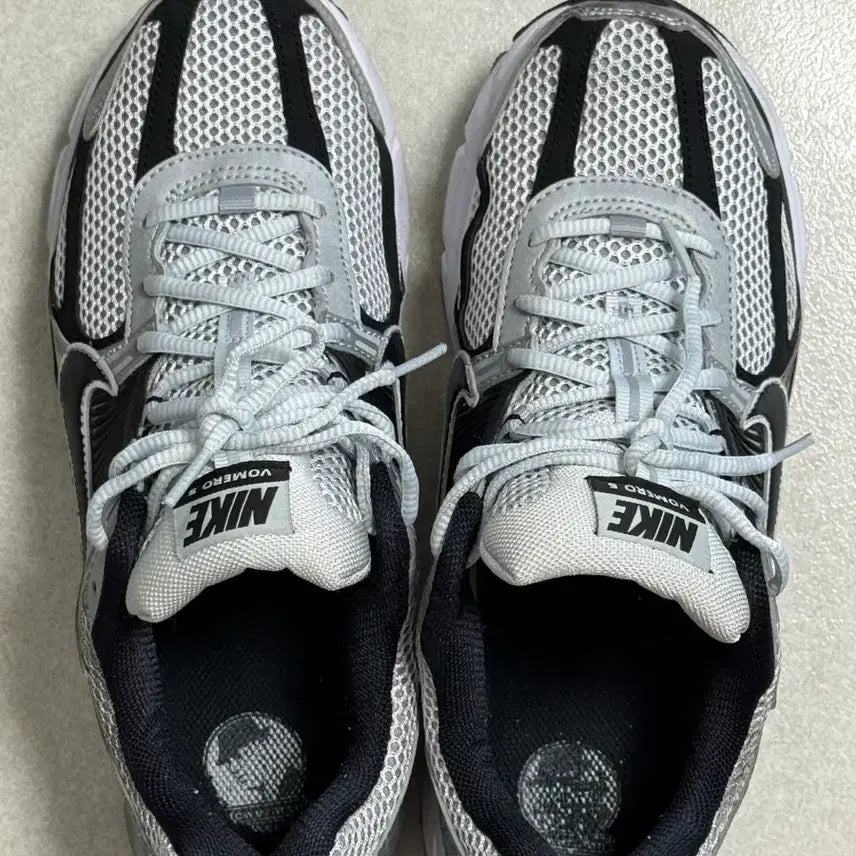 [BUNJANG] Nike Zoom Vomero 5 Sneakers / 나이키 줌 보메로 5 운동화