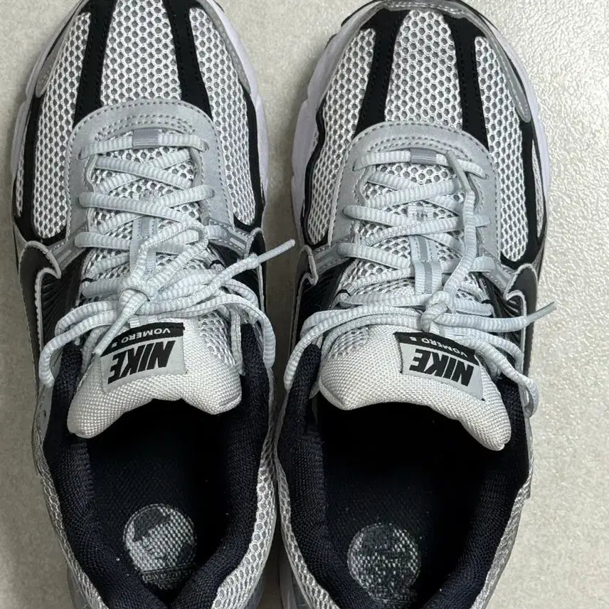 [BUNJANG] Nike Zoom Vomero 5 Sneakers / 나이키 줌 보메로 5 운동화