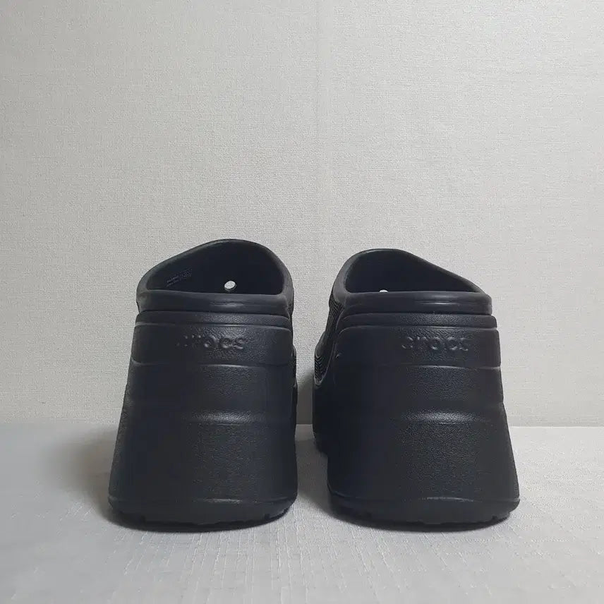 [SOLD OUT] 230mm 크록스 사이렌 클로그 통굽 샌들 블랙 W6