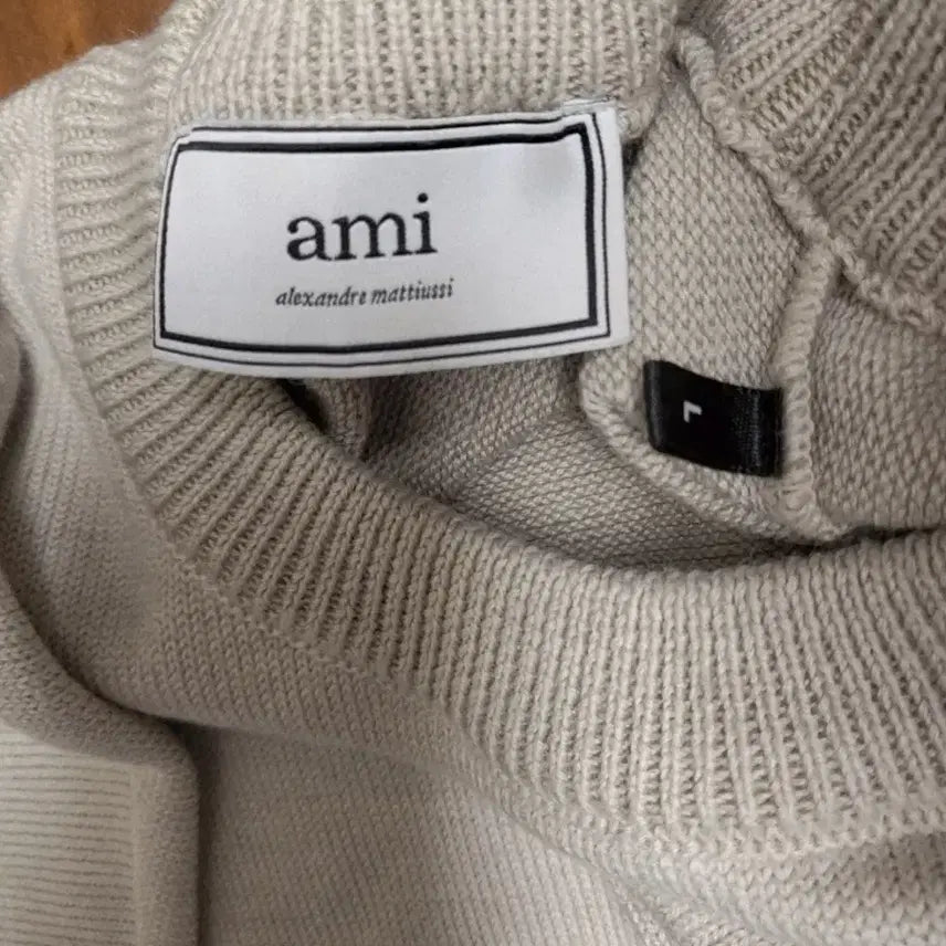 [BUNJANG] AMI Big Heart Logo Knit L / 아미 빅하트 로고 니트 L