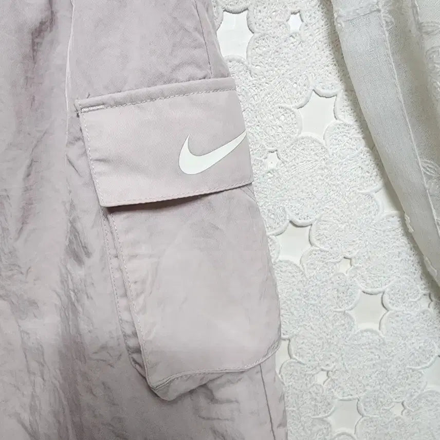 [SOLD OUT] 나이키 우븐반바지 여성xs