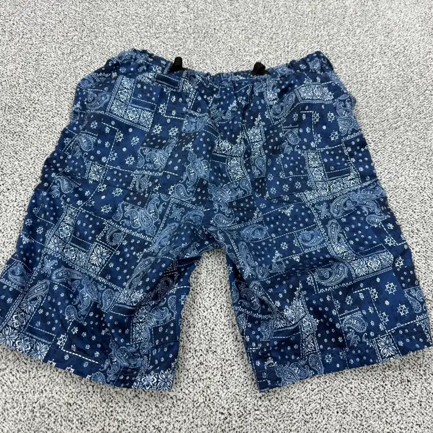 [BUNJANG] Columbia Paisley Shorts / 컬럼비아 페이즐리 반바지