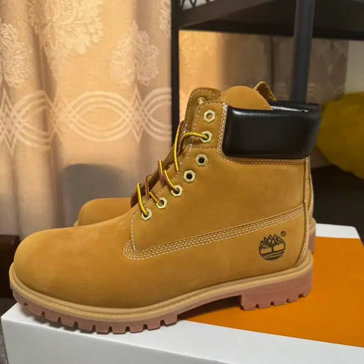[BUNJANG] Timberland Premium 6-Inch Waterproof Boots Wheat Nubuck Wide 280mm / 팀버랜드 프리미엄 6인치 워터프루프 부츠 위트 누벅 - 와이드 280mm