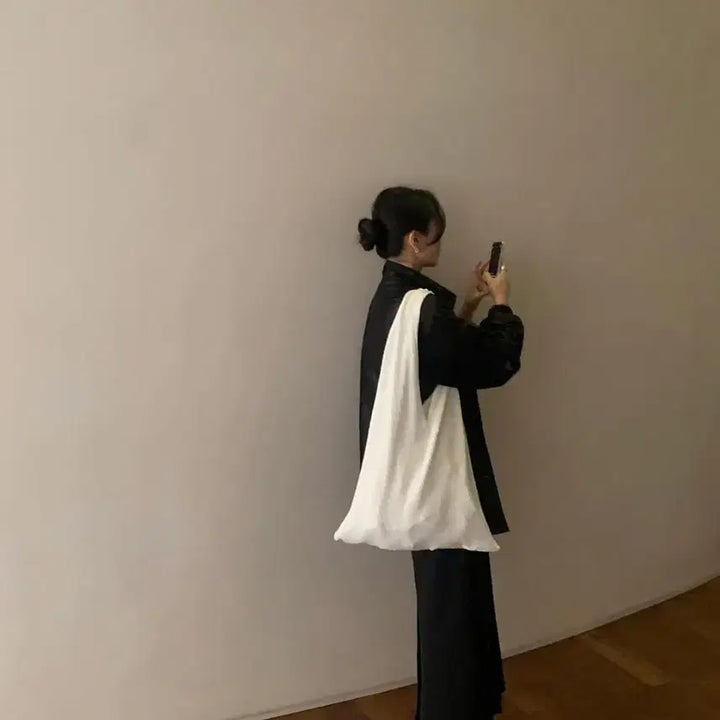 [BUNJANG] How To Love Me Charlotte Pleated Bag Black / 하우투러브미 샬럿 플리츠 백 블랙