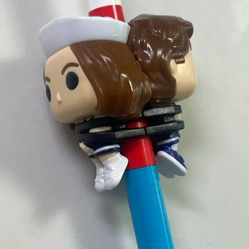 [BUNJANG] Kinder Joy Stranger Things Robin &amp; Steve Figure / 킨더조이 기묘한이야기 로빈 스티브