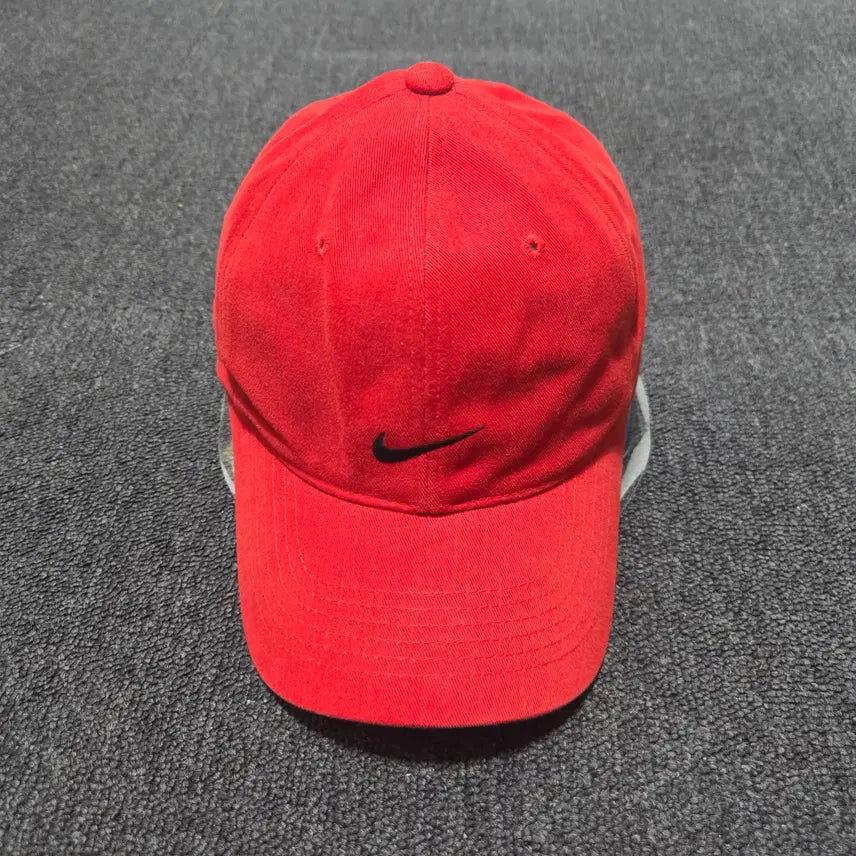 [BUNJANG] Nike Old Skool Red Black Swoosh Ball Cap / 나이키 올드스쿨 레드 블랙 스우시 볼캡 26051221