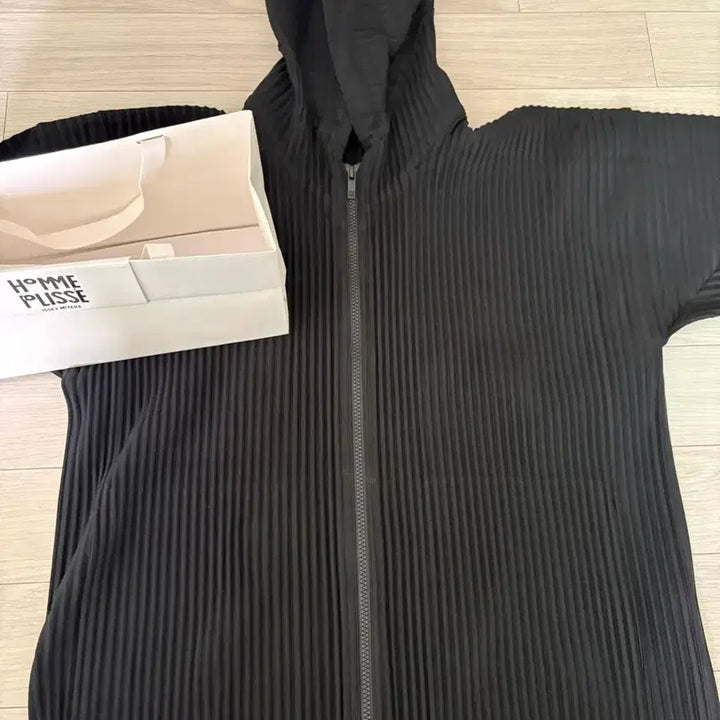 [BUNJANG] Homme Plissé Black Hooded Zip-up Size 3 / 옴므플리세 블랙 후드집업 사이즈3