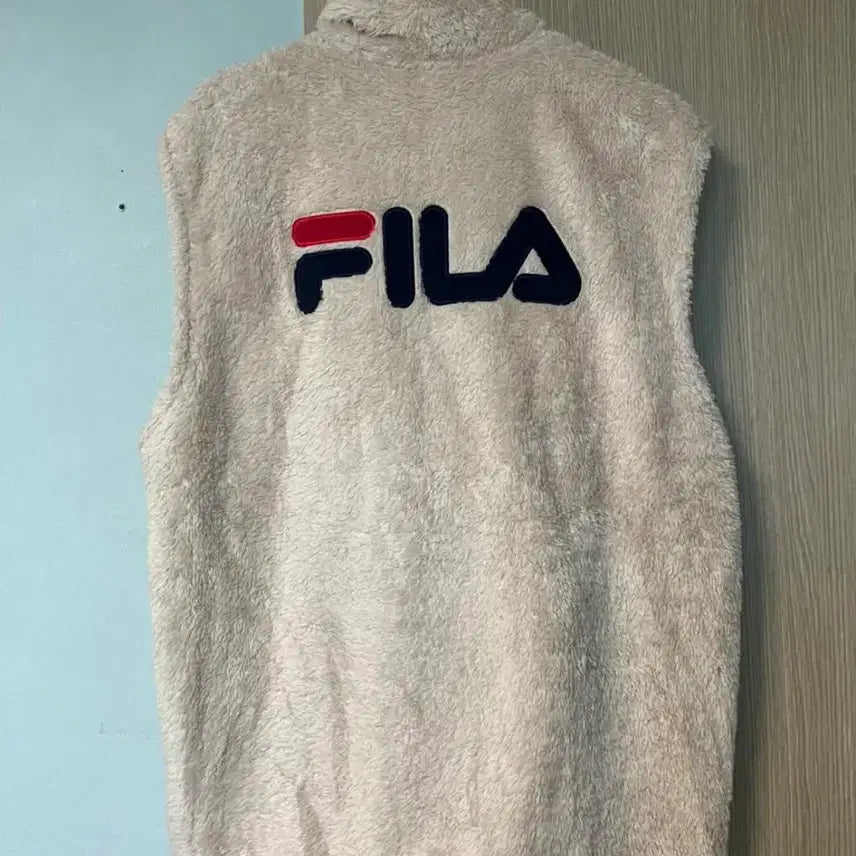 [BUNJANG] Fila Fleece Vest Beige / 휠라 뽀글이 플리스 조끼 베이지