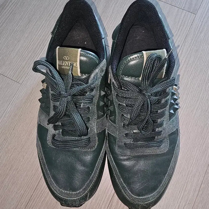 [BUNJANG] Valentino Untitled Studded Green Sneakers / 발렌티노 언타이틀 스터드 그린 스니커즈