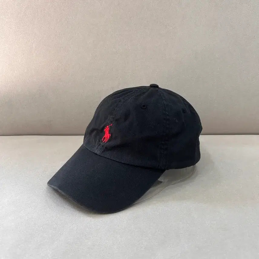 [SOLD OUT] 폴로 랄프로렌 포니로고 볼캡 모자 블랙 검빨