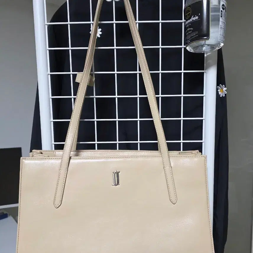 [BUNJANG] J.ESTINA Mano Long Shoulder Bag Beige / 제이에스티나 마노 롱 숄더백 베이지