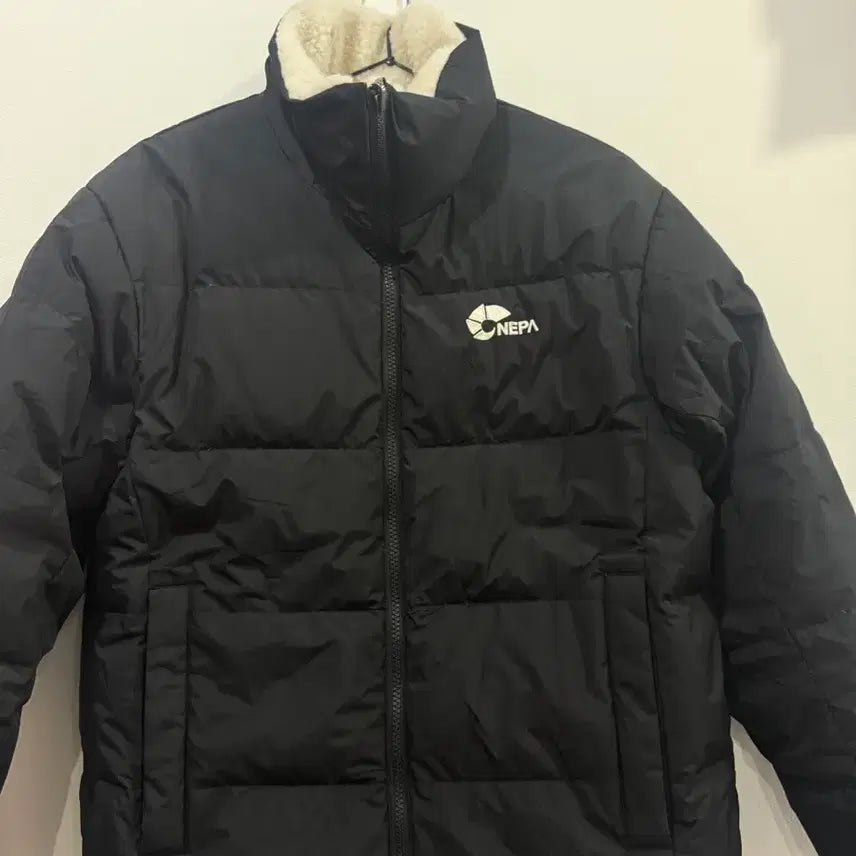 [BUNJANG] Nepa Black Reversible Padded Jumper / 네파 블랙 리시버블 패딩 점퍼