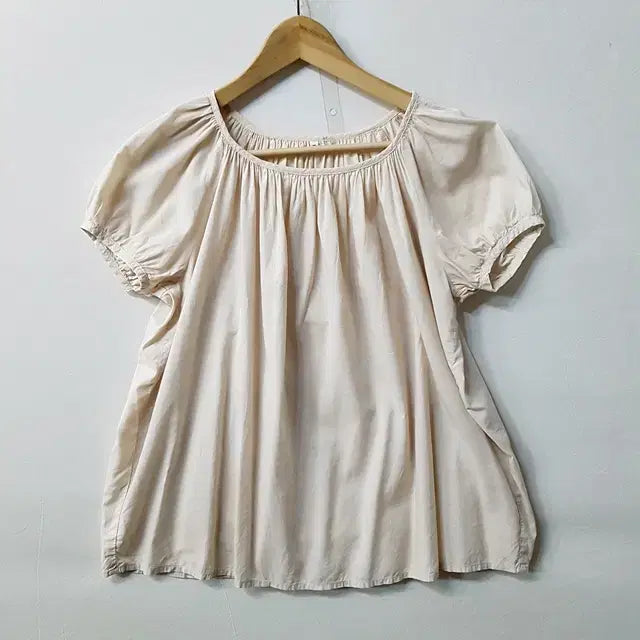 [BUNJANG] Muji Tencel Shirring Blouse Beige / 무인양품 텐셀 셔링 블라우스 베이지