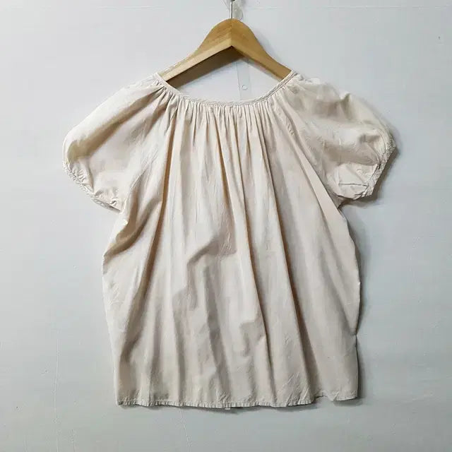 [BUNJANG] Muji Tencel Shirring Blouse Beige / 무인양품 텐셀 셔링 블라우스 베이지