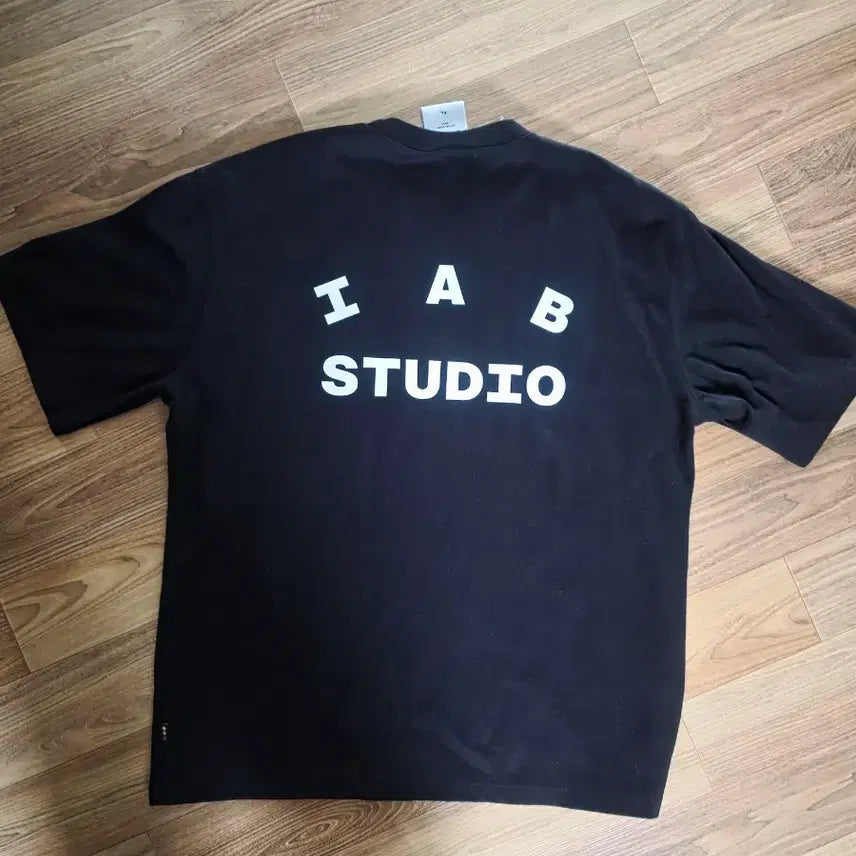[BUNJANG] IAB Studio Black Short-Sleeve T-Shirt XL / IAB 스튜디오 블랙 반팔 티셔츠