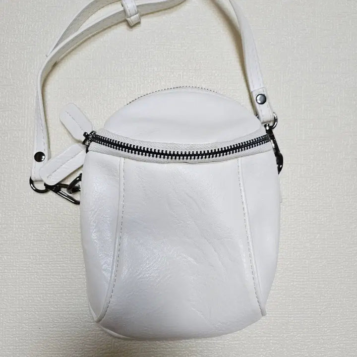 [BUNJANG] Mini Crossbody Bag - White / (실착2회) 미니크로스백 화이트 가방