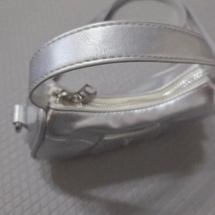 [BUNJANG] Silver Mini Shoulder Bag / 실버 미니 숄더백