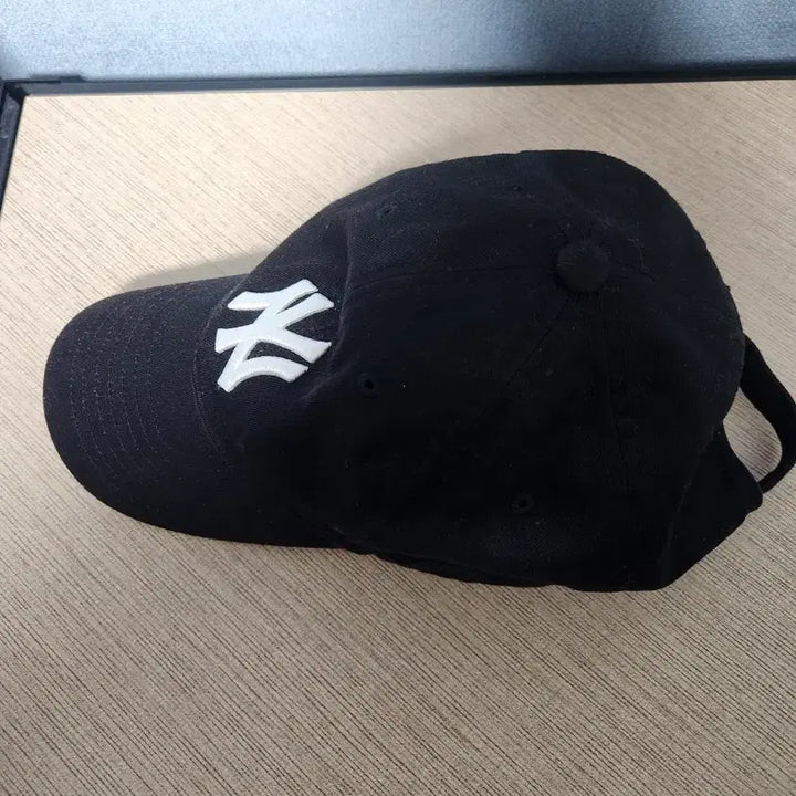 [SOLD OUT] MLB N커버 언스트럭쳐 볼캡