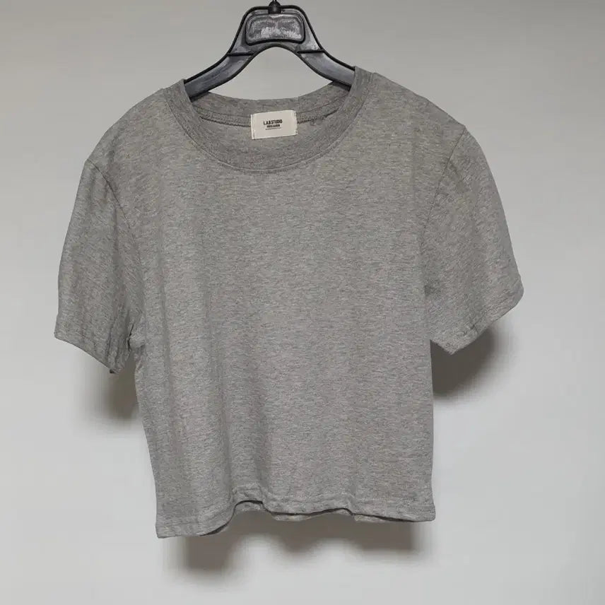 [BUNJANG] Lab Studio Gray Cropped Short-Sleeve T-Shirt Size S / lab studio 그레이 크롭 여자 반팔티셔츠 s