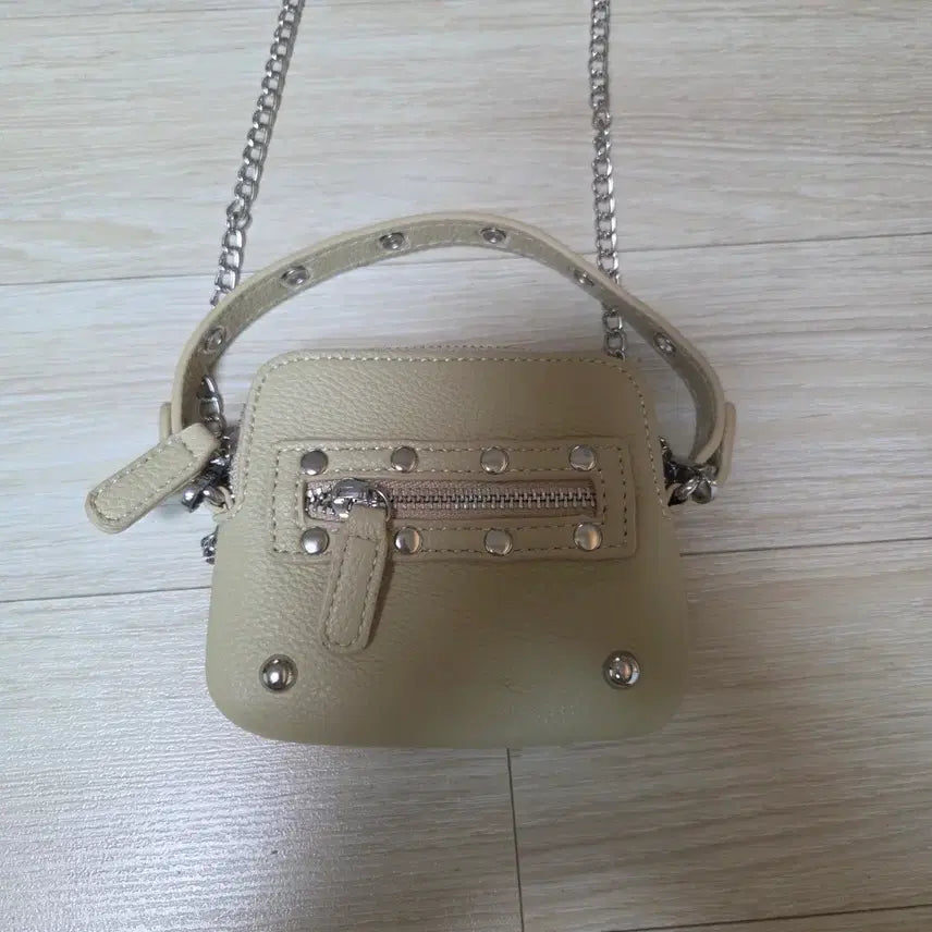 [BUNJANG] Mini Crossbody Bag with Chain - Beige / (실착1회) 베이지 체인 미니크로스백
