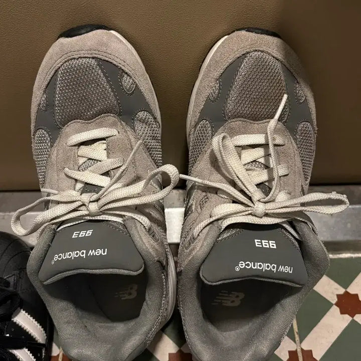 [BUNJANG] New Balance 993 Kids Shoes Size 220 / 뉴발란스 993 키즈 220