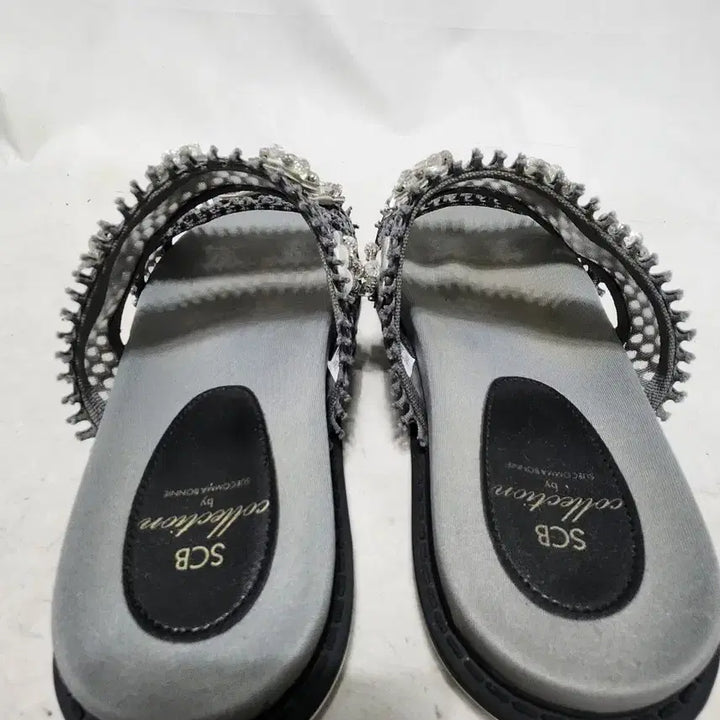 [BUNJANG] S=COMMA BONNIE 250 Cubic Flower Embellished Slippers / 250 슈콤마보니  슬리퍼