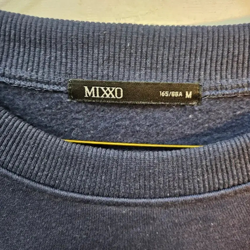 [BUNJANG] MIXXO Navy Sweatshirt T-shirt M / <만원빈티지>MIXXO 네이비 맨투맨 티셔츠 M