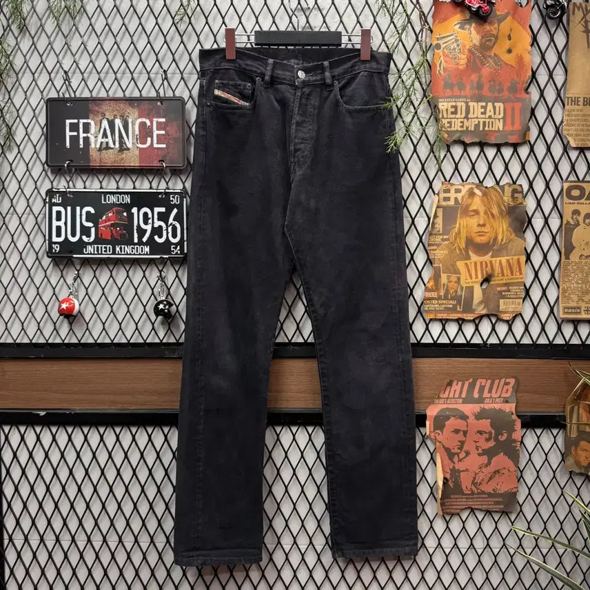 [BUNJANG] 90s Diesel Industry Fellow Denim Pants with Rear Patch Detail / 90s 디젤 인더스트리 펠로우 데님 팬츠 후면 패치 포인트 흑청