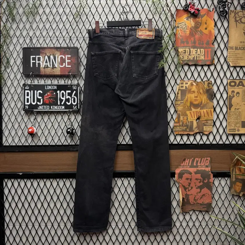 [BUNJANG] 90s Diesel Industry Fellow Denim Pants with Rear Patch Detail / 90s 디젤 인더스트리 펠로우 데님 팬츠 후면 패치 포인트 흑청