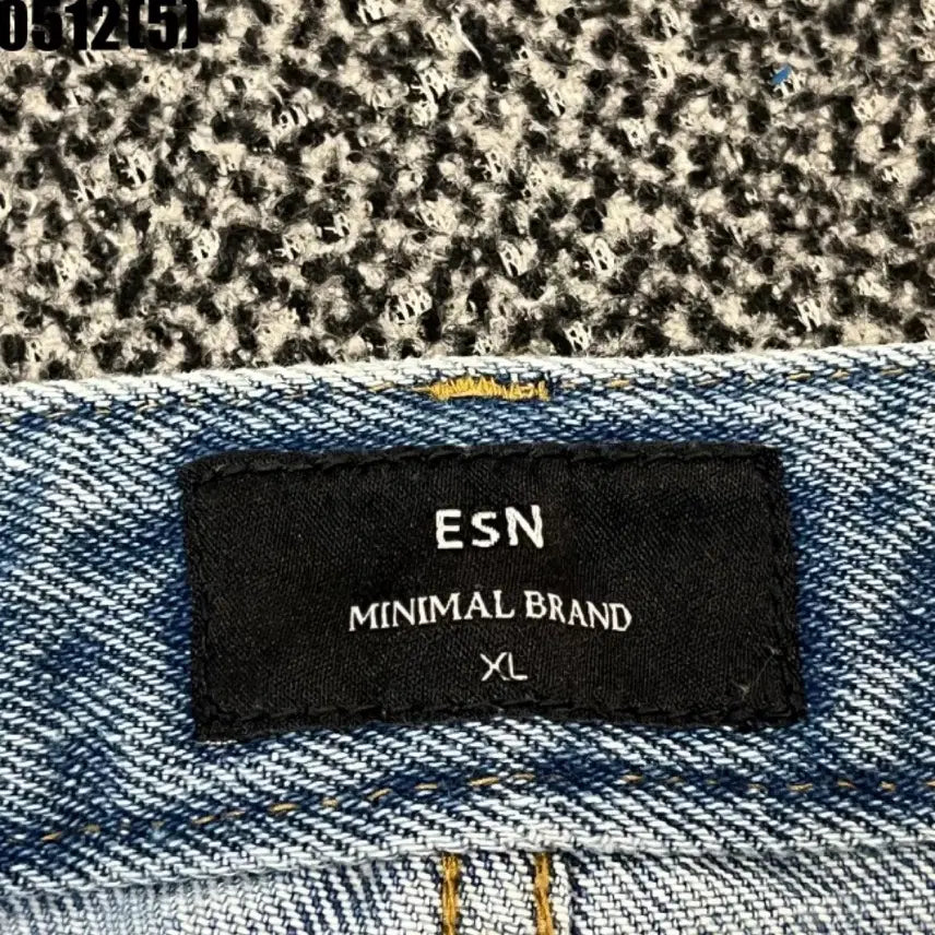 [BUNJANG] Minimal Brand Washed Denim Shorts (5-Length) / 미니멀브랜드 워싱 데님 반바지 5부
