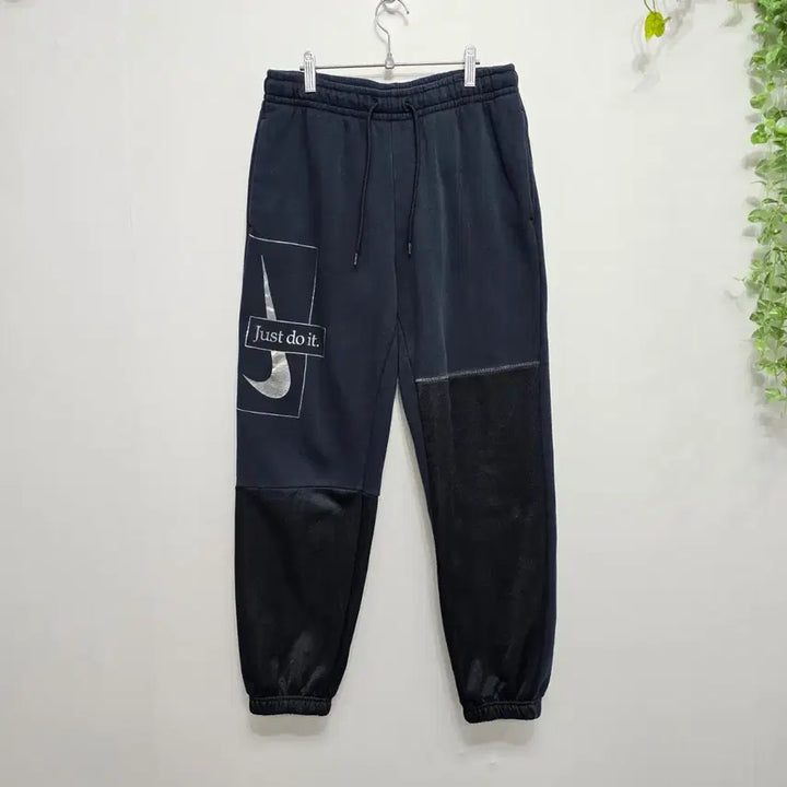 [BUNJANG] Nike Sportswear Fleece Jogger Pants / 나이키  스포츠웨어 기모  조거 팬츠